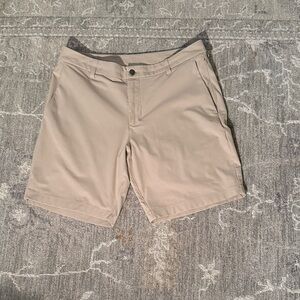 Lululemon Men's Tan Flat Front Lightweight Shorts EUC size 34
